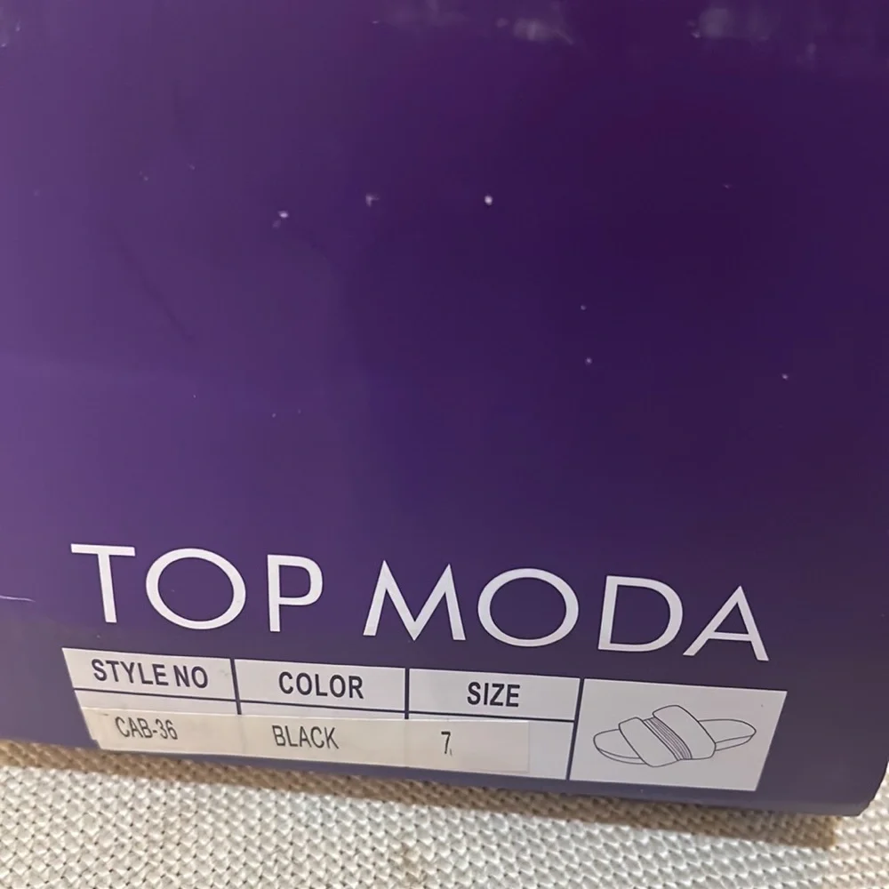 Top Moda Rhinestone slipper - Picture 2 of 6